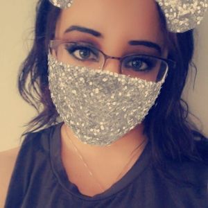 Meet your Posher, Valerie